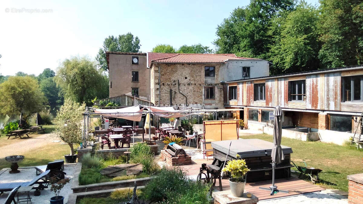 OVERVIEW - Maison à SAINT-JUNIEN