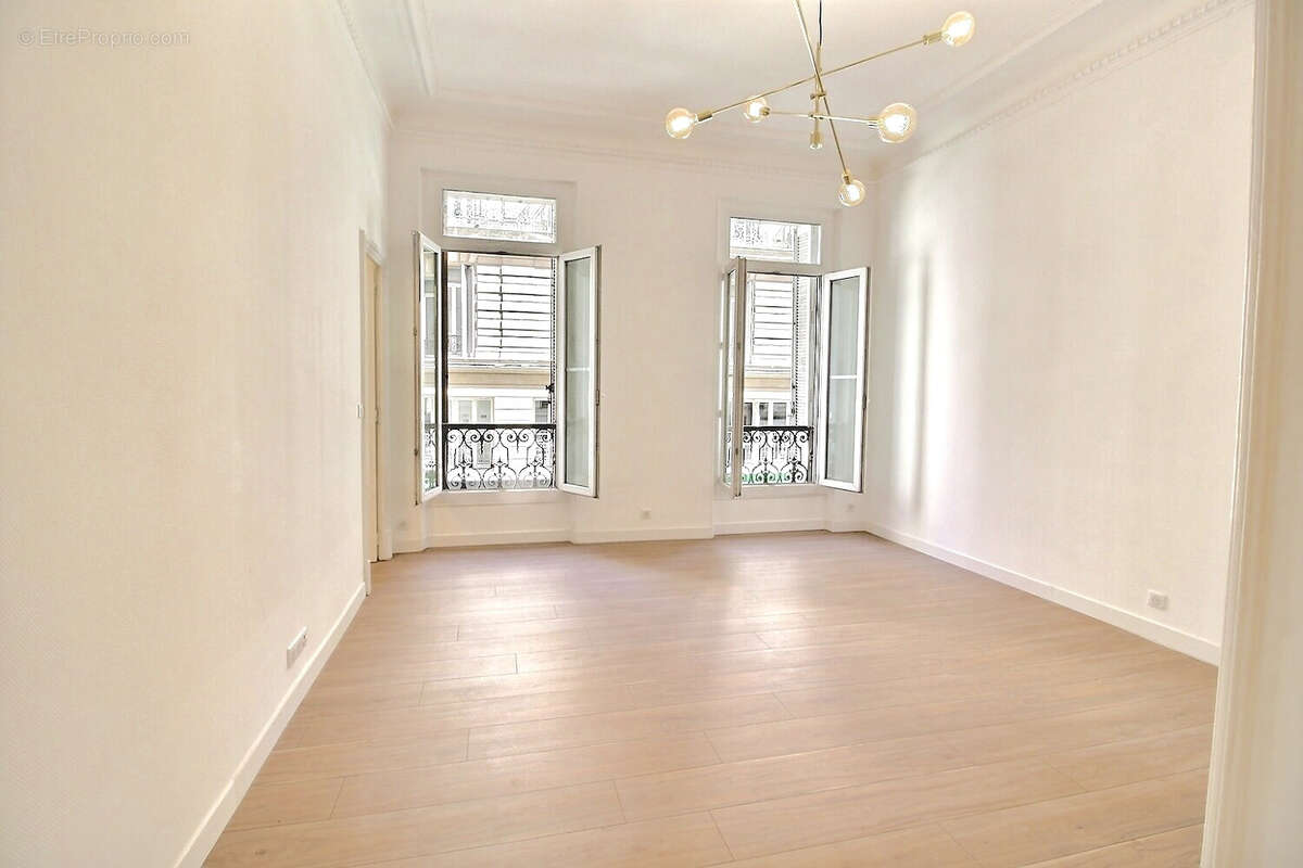 Appartement à MARSEILLE-2E