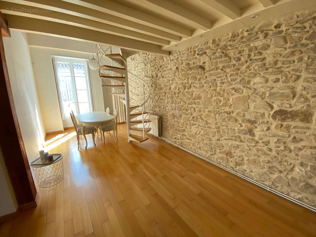 Appartement à NIMES