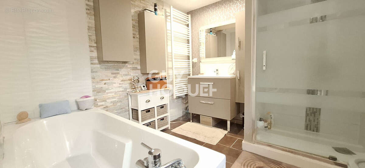 Maison à EPERLECQUES