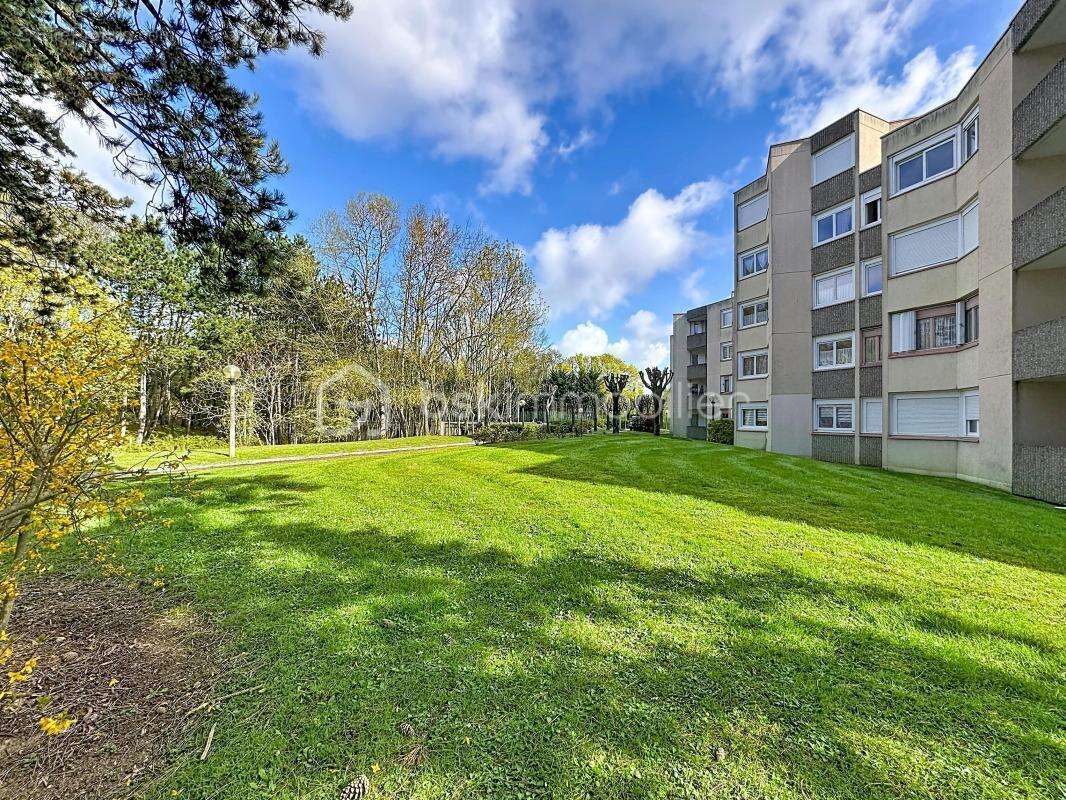 Appartement à MONTIGNY-LE-BRETONNEUX