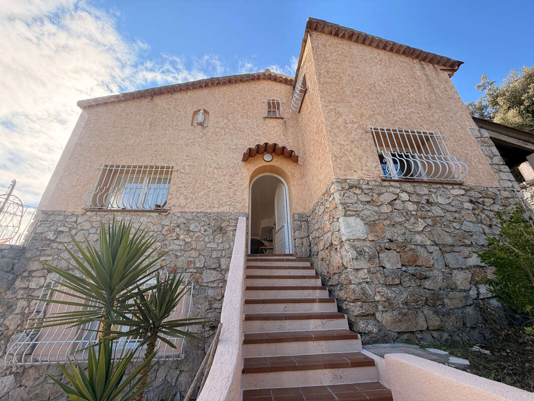 Maison à BENDEJUN