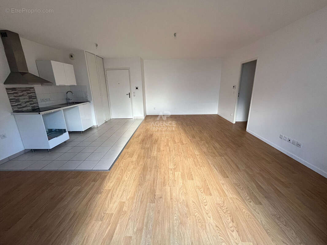 Appartement Saint Ouen L Aumone 3 pièce(s) 67.90 m² - photo 2