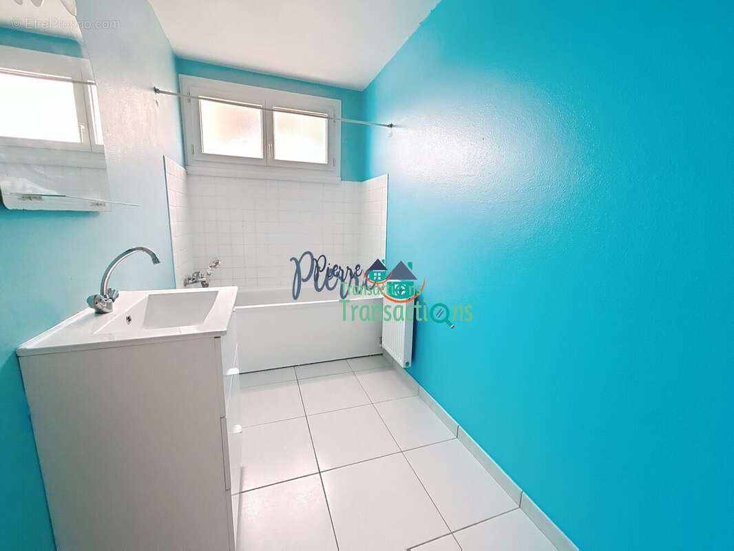 Appartement à LILLEBONNE