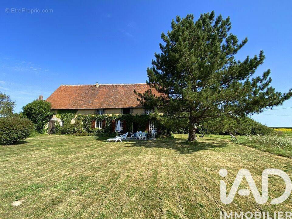Photo 1 - Maison à TANNERRE-EN-PUISAYE