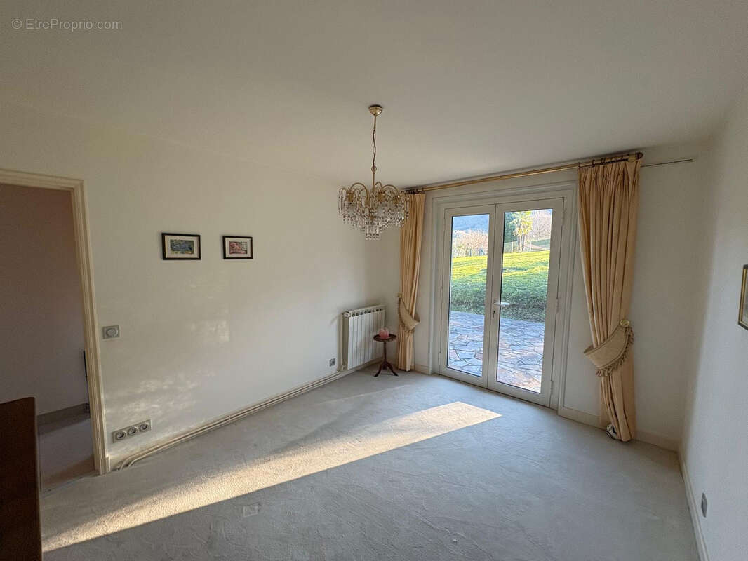 Maison à SAINT-AMANS-SOULT