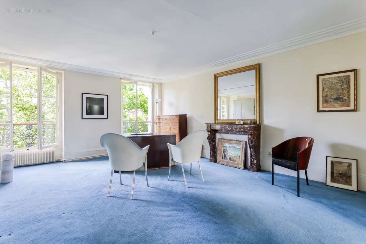 Appartement à PARIS-8E