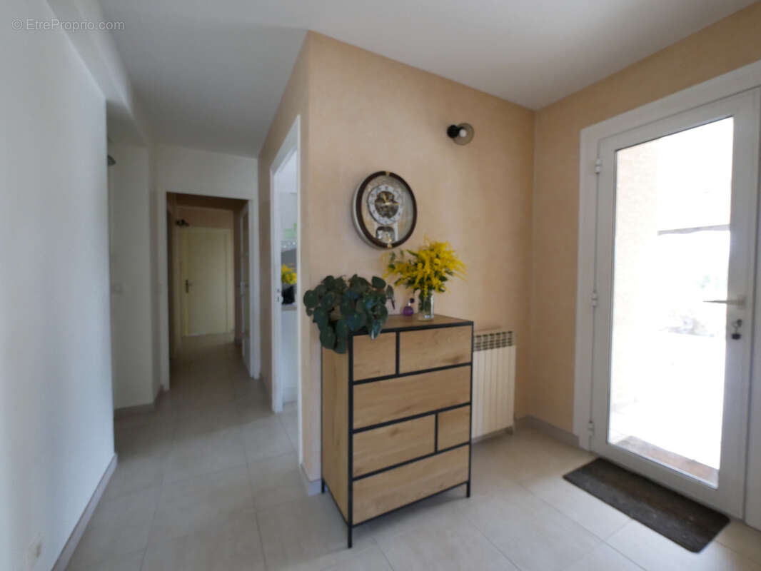 Maison à LAPEYROUSE-MORNAY