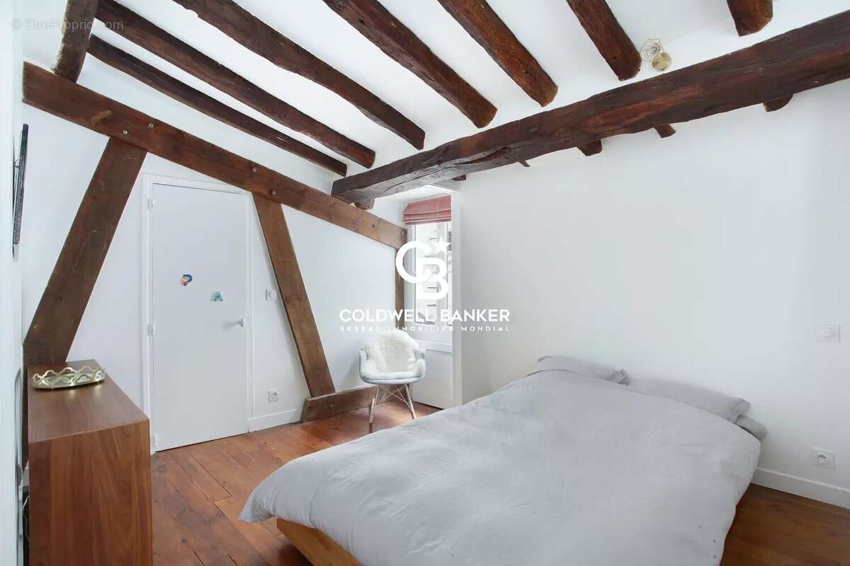 Appartement à PARIS-7E