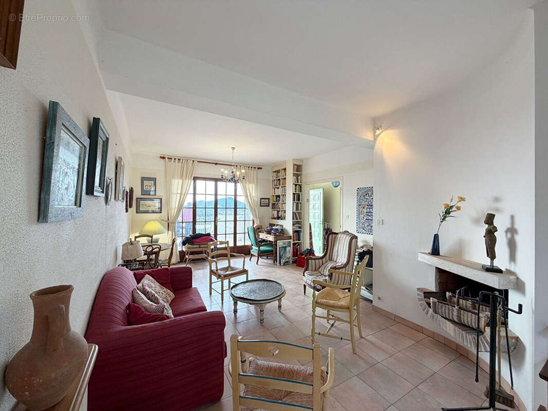 Maison à CARQUEIRANNE