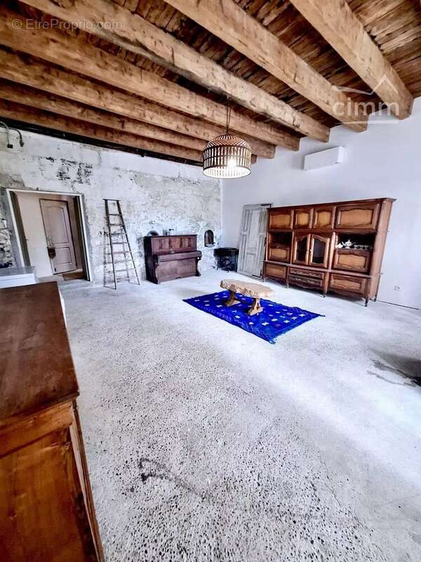Ancien couvent du XVIIe siècle à Arles — 485 m² sur 5060 m² de terrain - photo 2