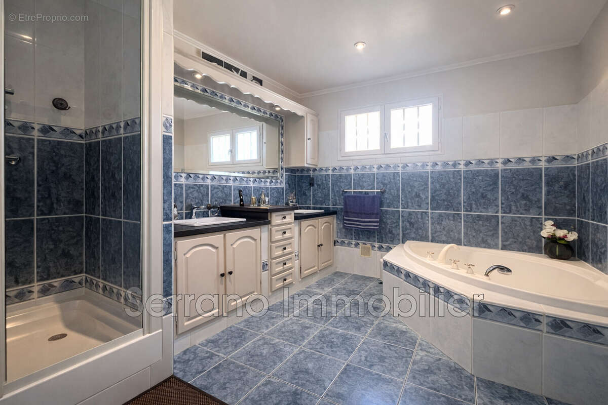 Maison 146 m² à Beaucaire  - photo 3