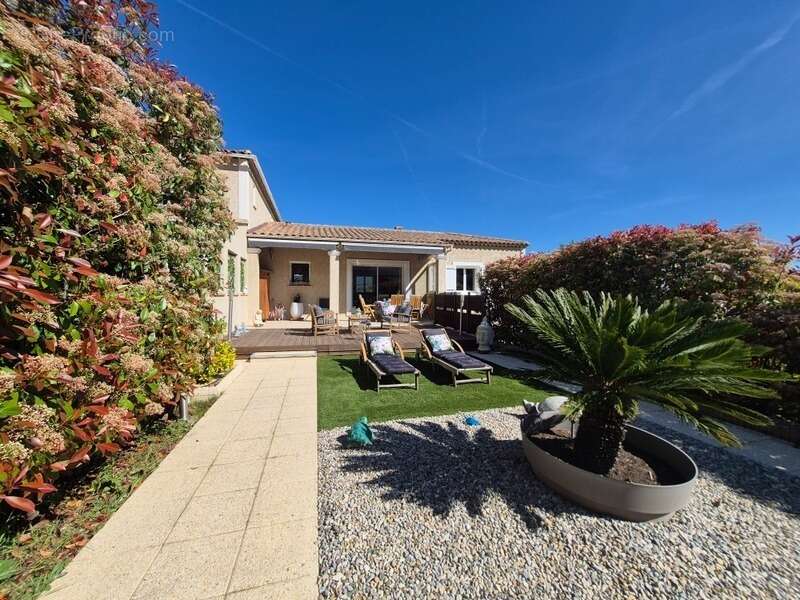 Maison à SOLLIES-VILLE