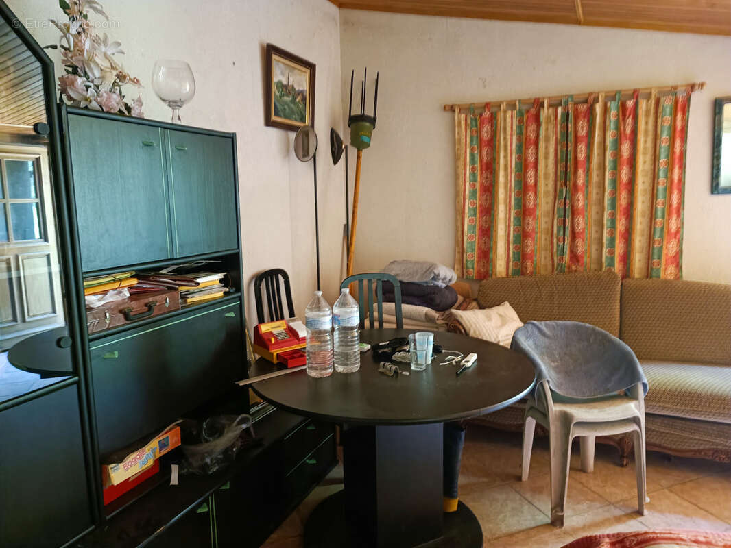 Terrain à L&#039;ESCARENE