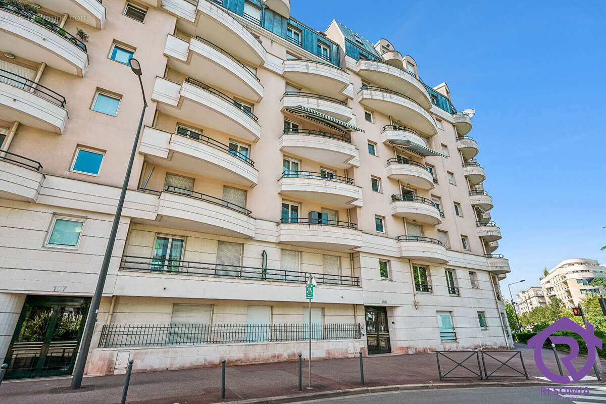 Appartement à CHATILLON