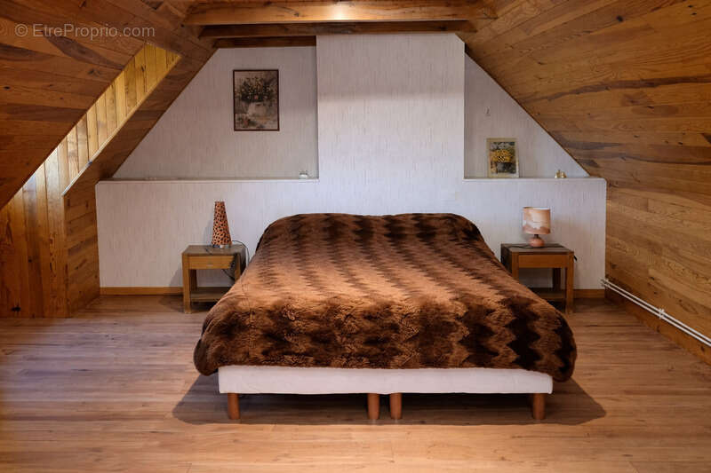 Maison à SAINT-CHRISTOPHE-VALLON