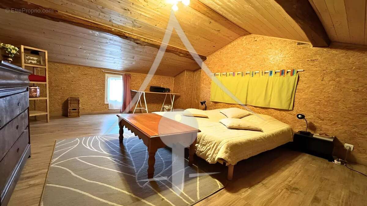 Maison à LAVERNOSE-LACASSE