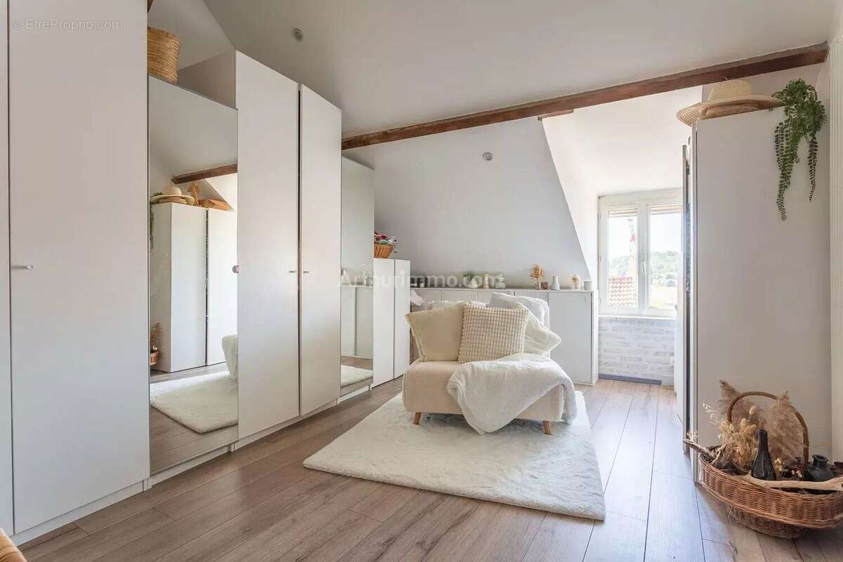 Maison à MONTLHERY