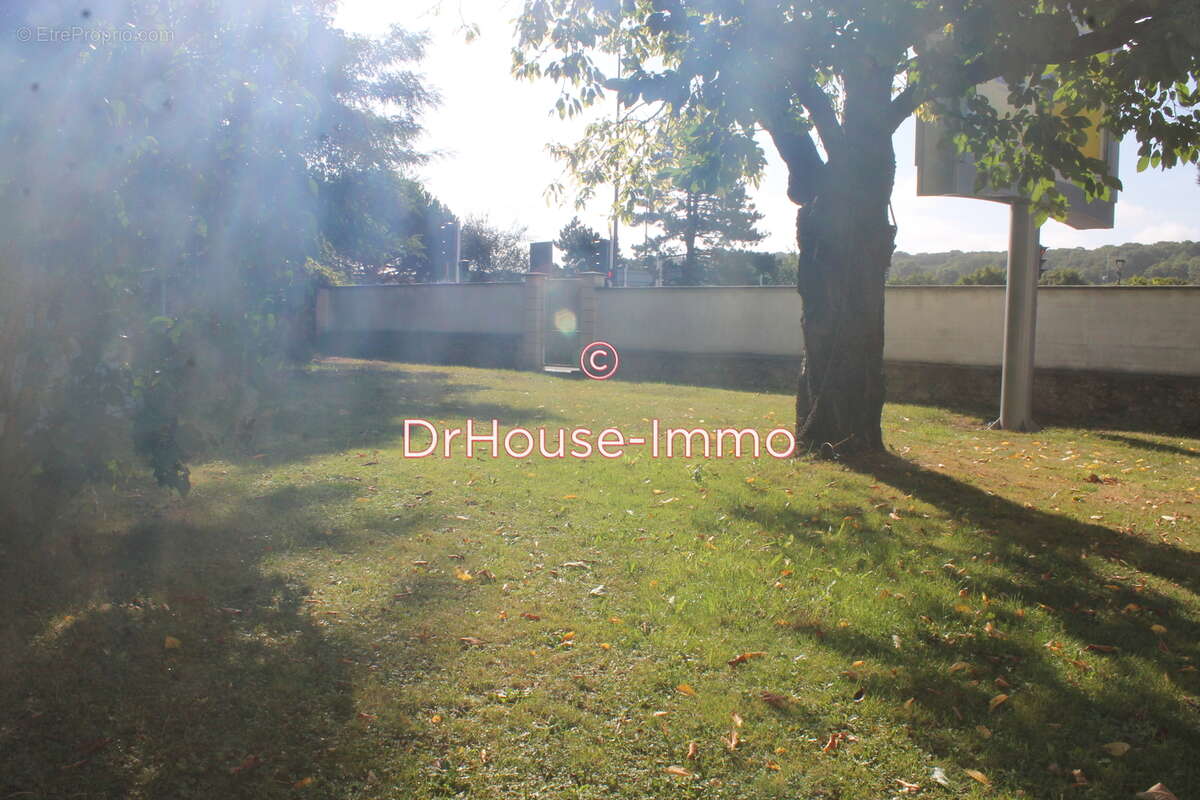 Terrain à VILLEPREUX