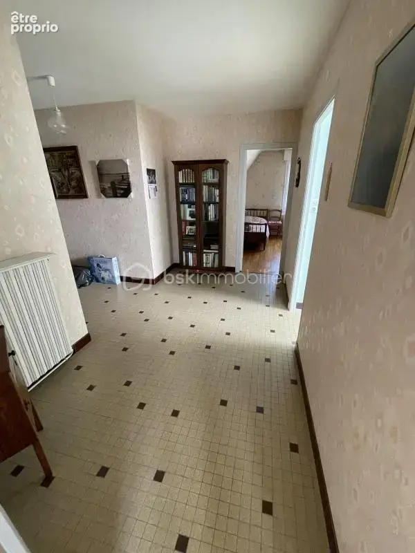 PLOËRMEL CENTRE – Maison familiale 174 m² – 5 chambres – Terrain 1 000 m² divisible et constructible - photo 13