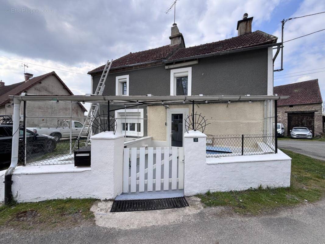 Maison à DOMEYROT