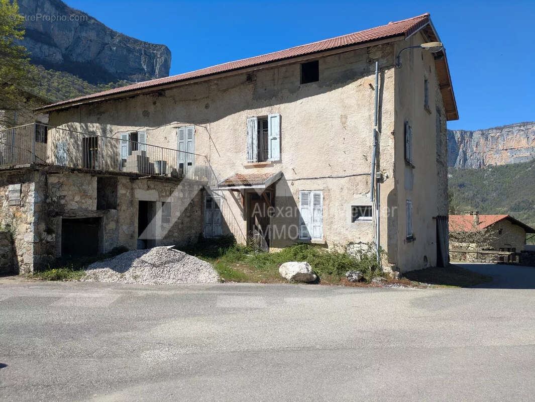 Maison à PONT-EN-ROYANS
