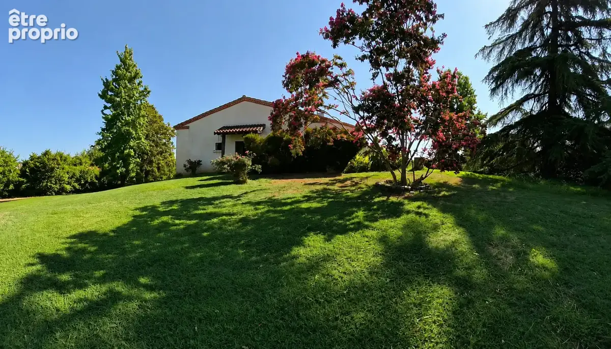 Superbe villa sur sous-sol avec jardin arboré - photo 14