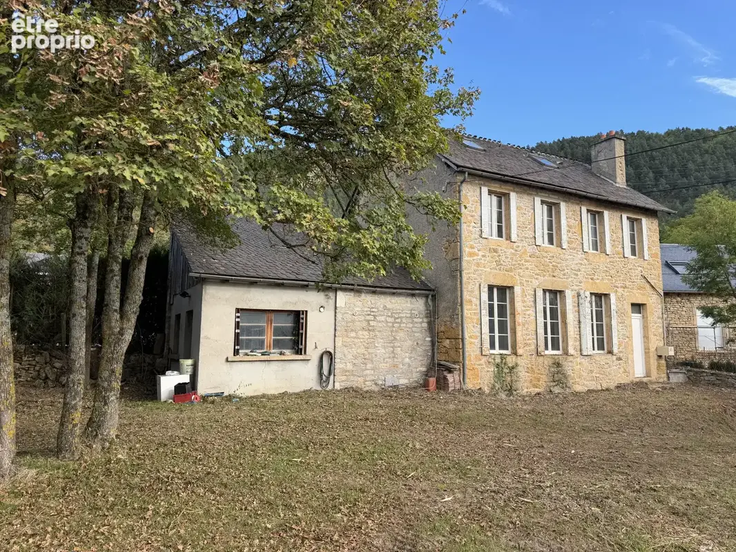 EXCLUSIVITÉ  No168   - CHANAC  -  Ancienne Ecole avec terrain - photo 24