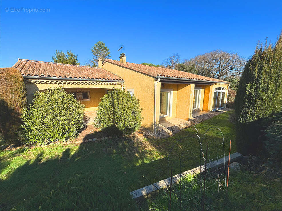 Maison à MALATAVERNE