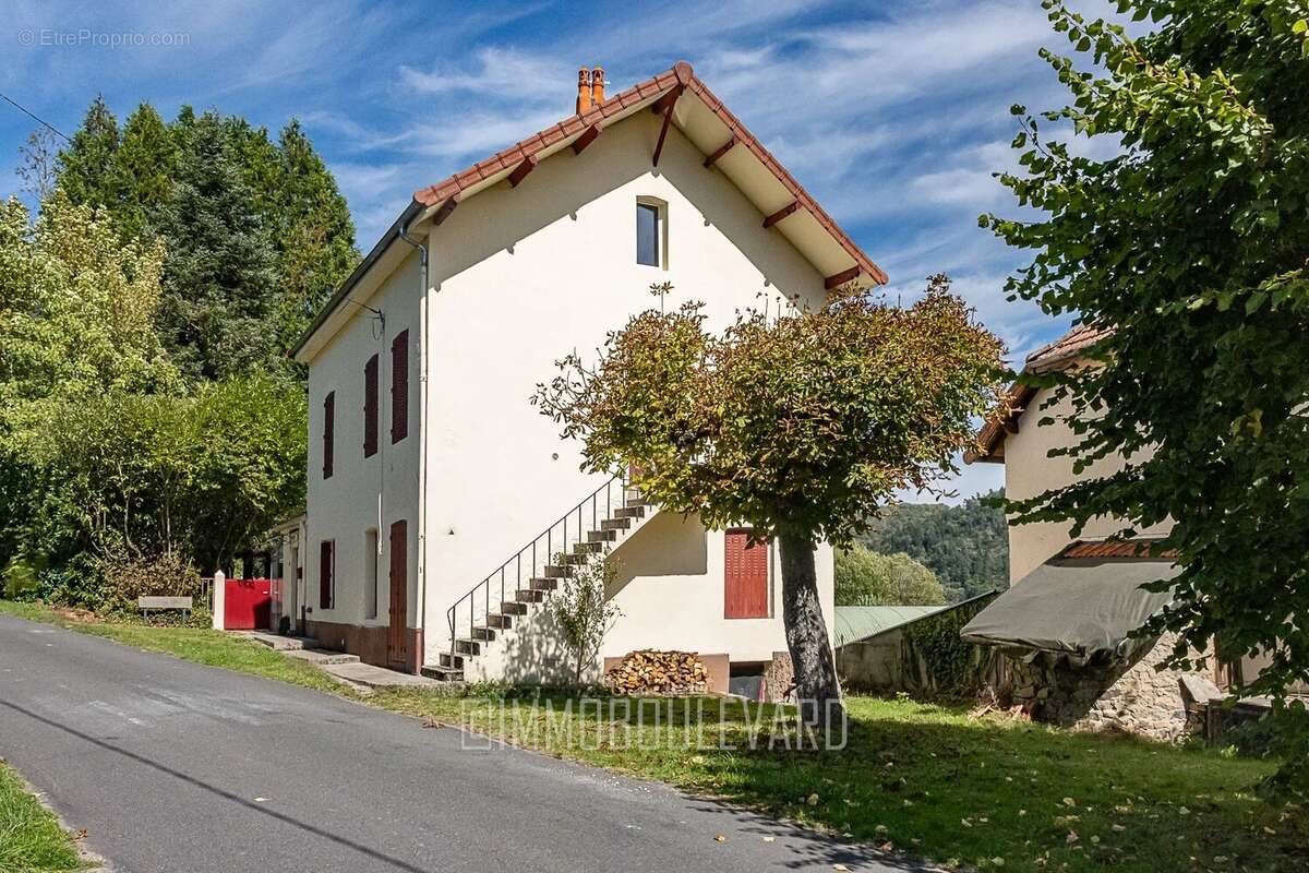 Maison à CHATEAUNEUF-LES-BAINS