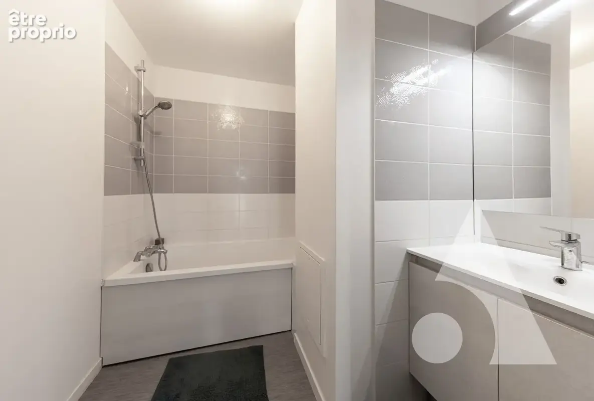 F4 en DUPLEX en plein Centre-Ville + Parking privé - photo 6