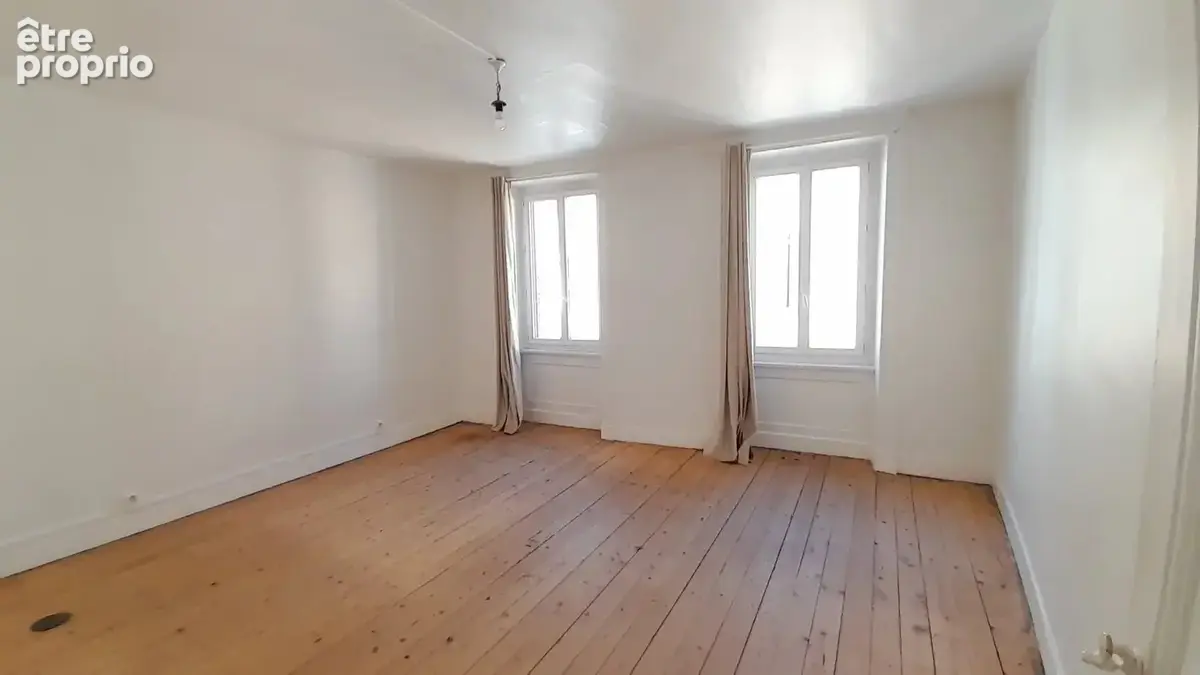 Appartement 5 pièces 110 m² à vendre à Montmerle-Sur-Saone (01090) - photo 7