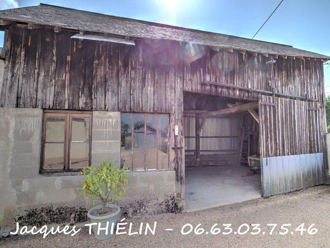 Maison à LONGUE-JUMELLES