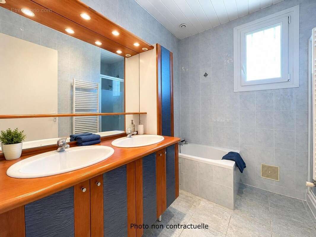 Maison 98 m² à Meyzieu  - photo 10