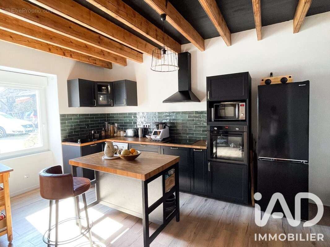 Maison 206 m² à La Remaudiere  - photo 5