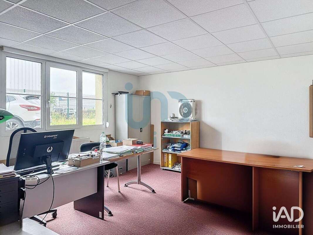 Photo 6 - Commerce à QUINCY-VOISINS