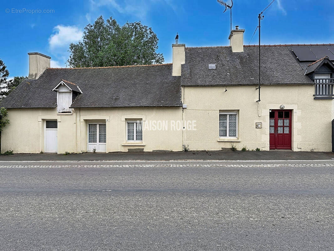 Maison à BAGUER-PICAN