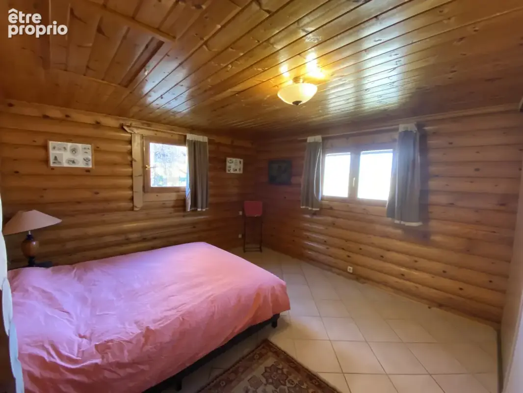 FONT-ROMEU - Vente magnifique chalet en rondins aux belles prestations - photo 20