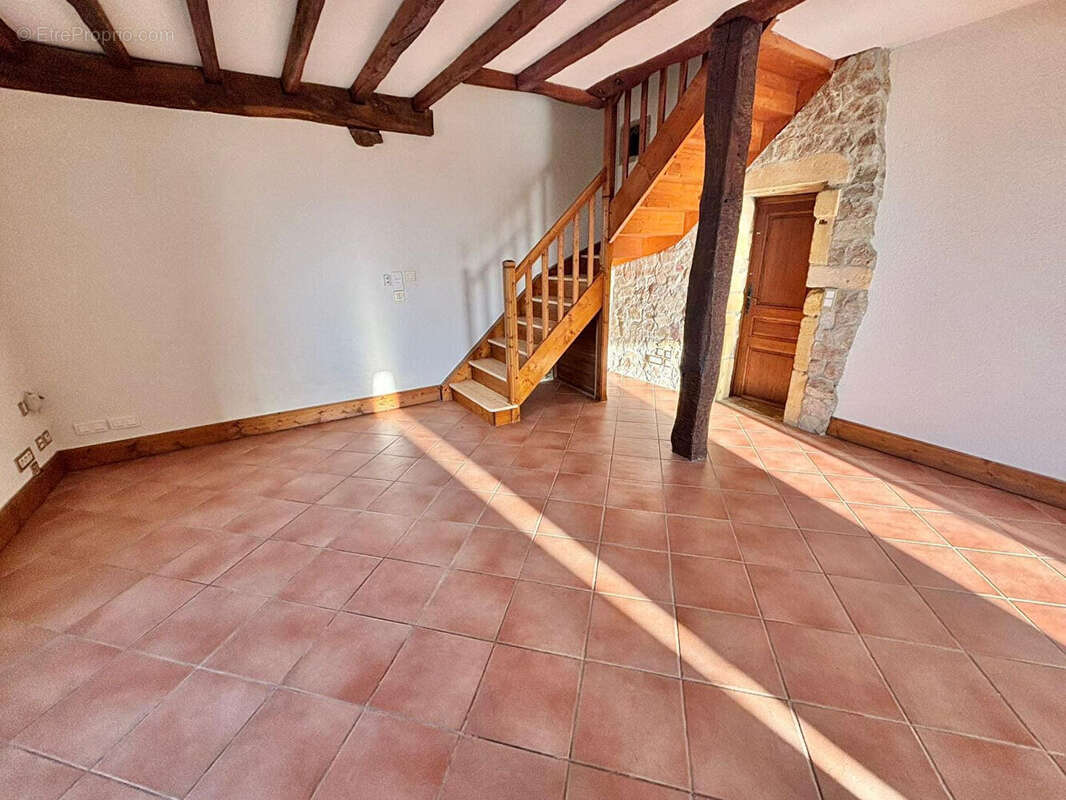 Maison à OUCHES