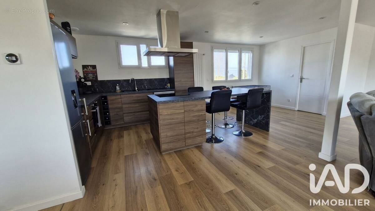 Maison 7 pièces 207 m² · à Langueux · 207 m² · 330 000 €