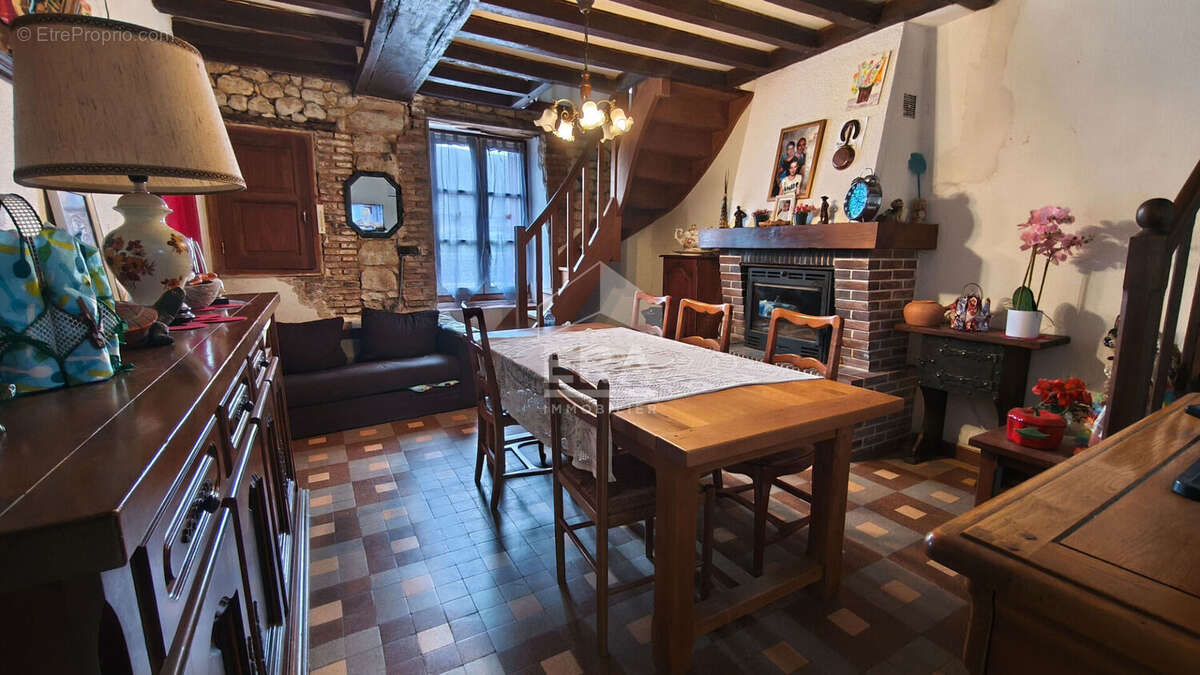 Maison à SAINT-DENIS-D'AUTHOU