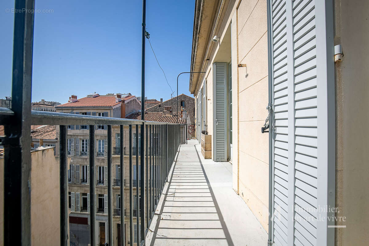 Appartement à MARSEILLE-6E