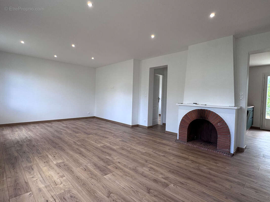 Maison Eysines 4 pièce(s) 74 m2 - photo 5