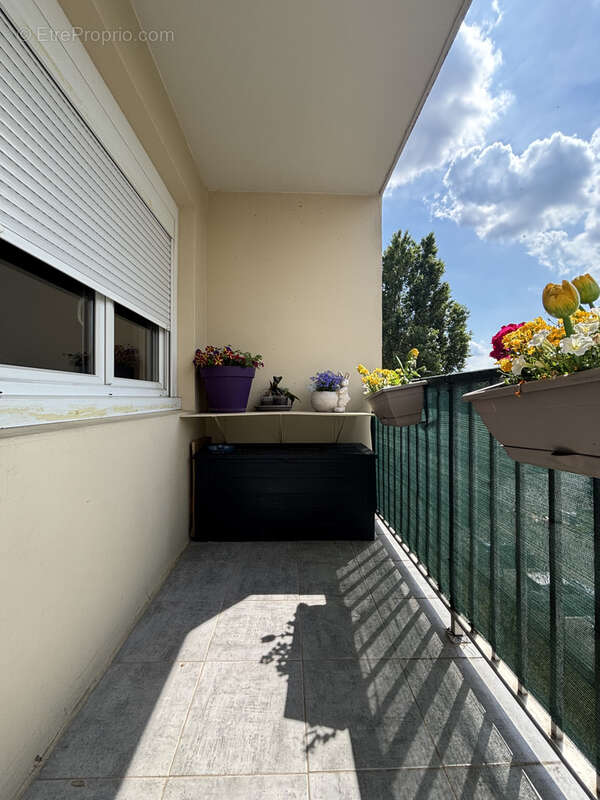 Appartement à SAINT-GENIS-LAVAL