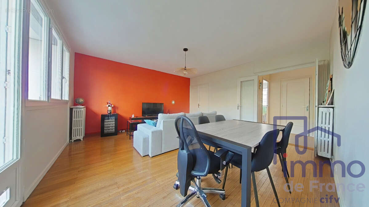 Appartement à SAINT-ETIENNE