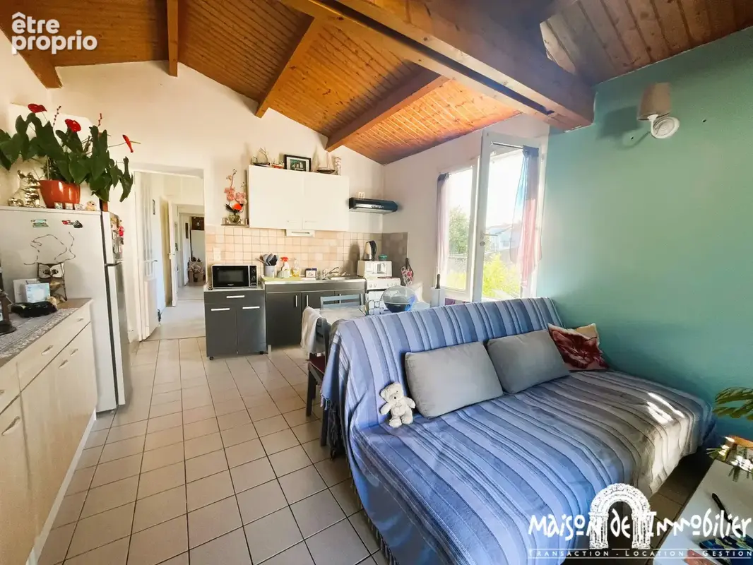 A Vente Ensemble immobilier - Maison et 2 appartements loués - MESCHERS AU SUD DE ROYAN - photo 8