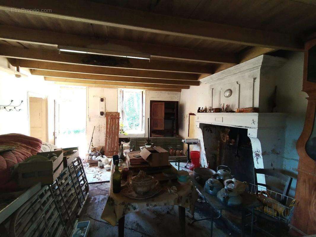 Maison 62 m² à Saint-Maigrin  - photo 2