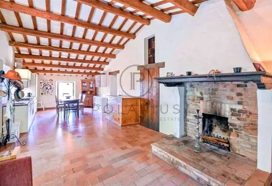 Ancienne ferme historique avec écuries et piscine, à 8 minutes d'Urbino - photo 29