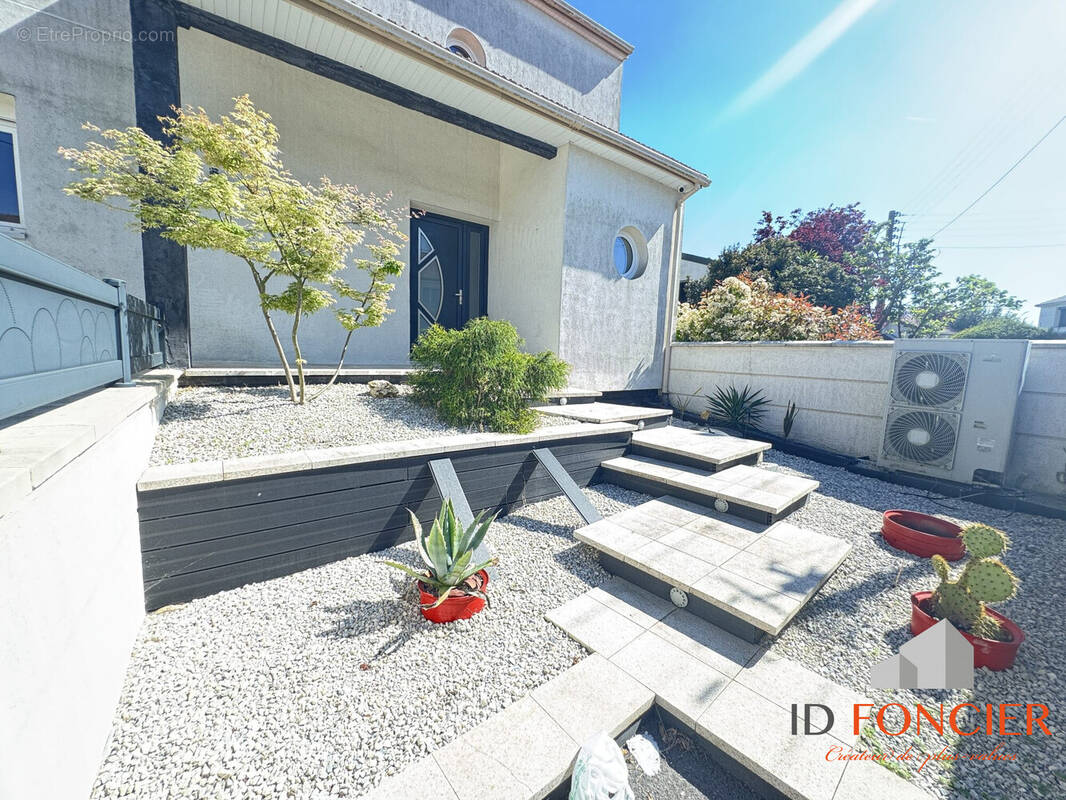 Maison à CHILLY-MAZARIN