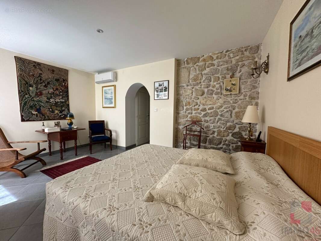 Maison 182 m² à Prayssac  - photo 6